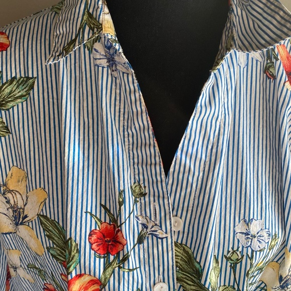 A cropped blue and white striped dress shirt with red and yellow Hawaiian - Picture 5 of 10